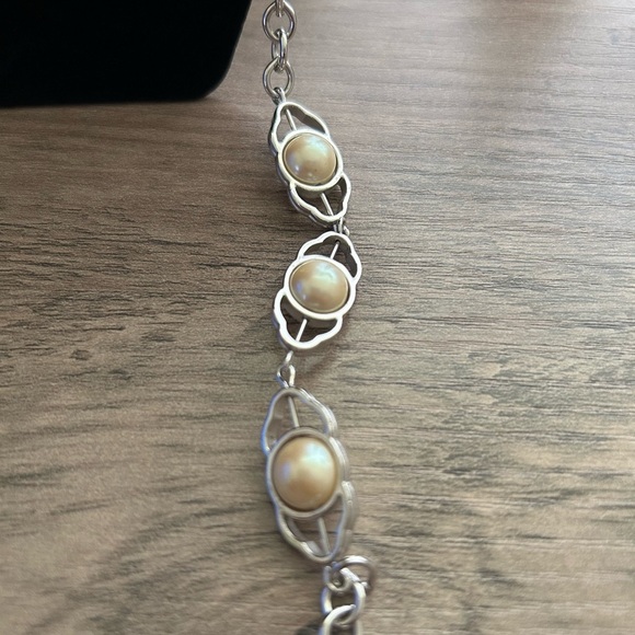 Monet Vintage Silver and Pearl Necklace-Amazing Condition!!! - Picture 3 of 7